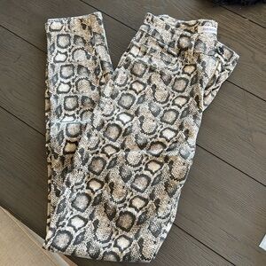 Womens Good American Skinny Size 2/26